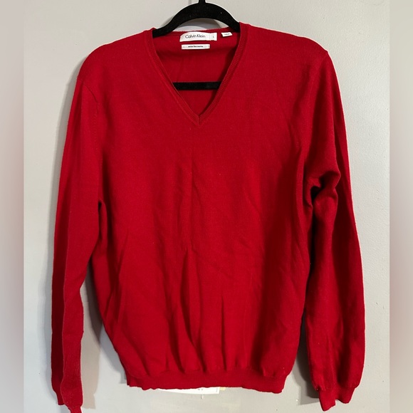 Calvin Klein Extra Fine Merino Wool Men's Red V Neck Sweater - Picture 3 of 12